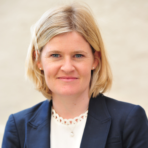Laura Hayter (CEO of UK IR Society)